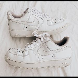 AIR FORCE 1s